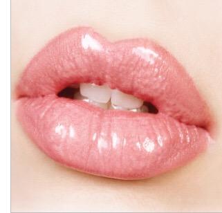 Why are guys attracted to girls with plump lips?