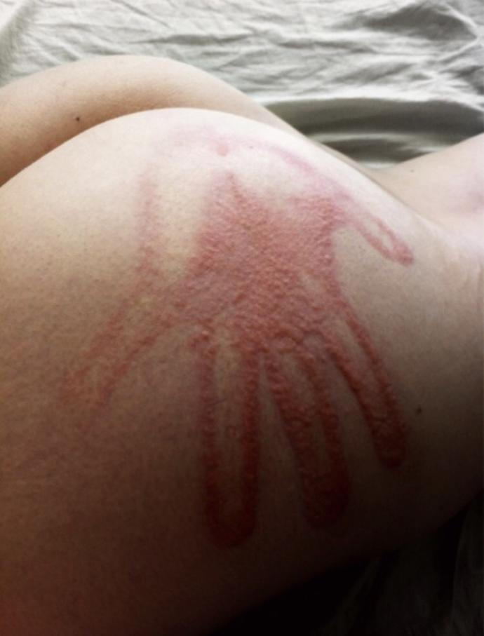 Girls do u like being spanked during sex????<br />Guys do like spanking a girl during sex???