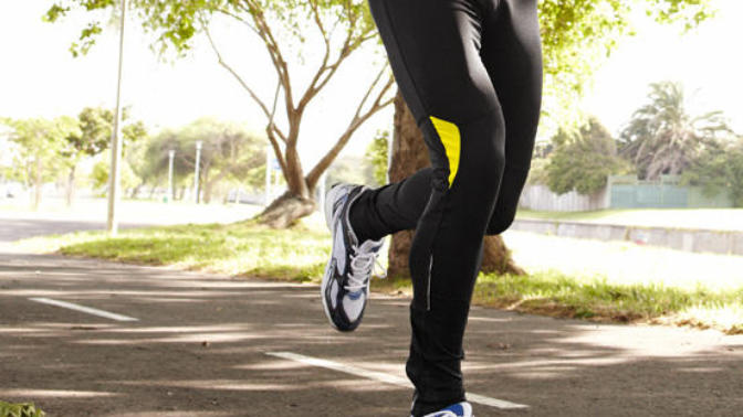How do you view runners in tights with their bum and bulge visible?