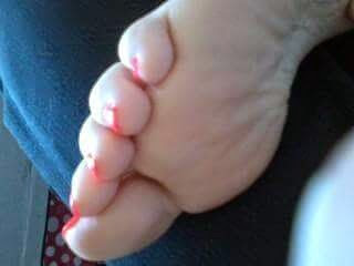 How to get feet pics?