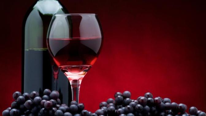Can drinking a glass of red wine possibly help with a cold?
