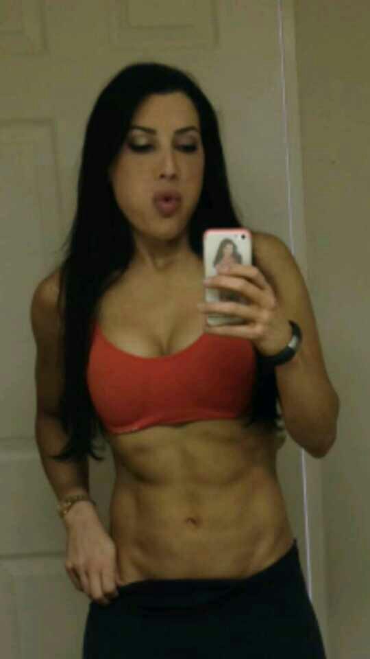 Do girls get turned on when they see other girls with six pack abs??