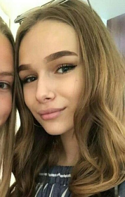 Which cutie is more beautiful?