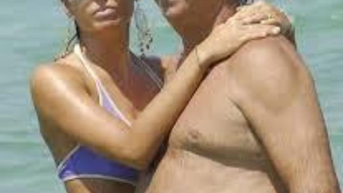 How come an ugly guy can get a hot girl? But an girl ugly can't get a hot guy?