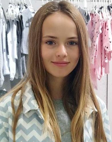 Which cutie is more beautiful?