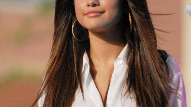 Long X Very Long hair. Which is prettier?
