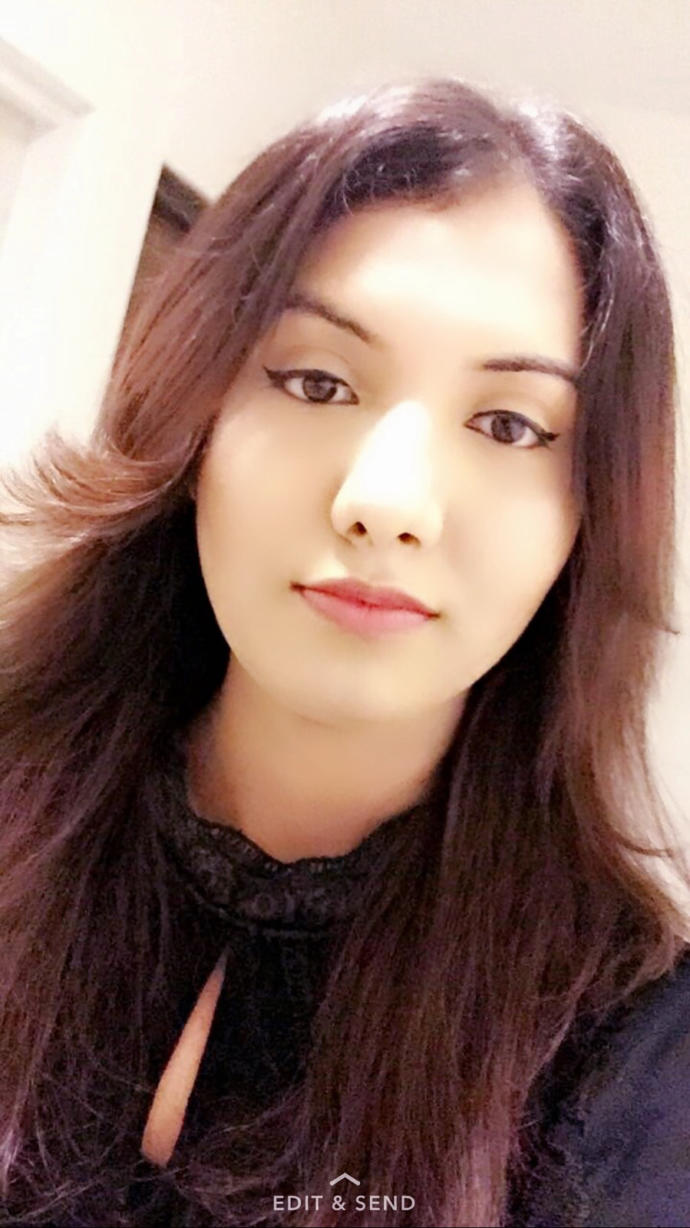 Do you think this girl is wearing makeup?