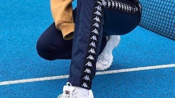Do girls look good in men's wear?
