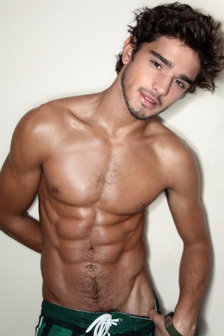 Do girls actually prefer muscular guys? Just slightly fit guys? Average? Or just don't care what size?
