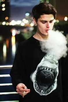 Do people mind if a girl/guy smokes marijuana??