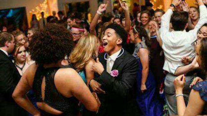 If we had a GaG prom which GaGer would you ask out to prom?