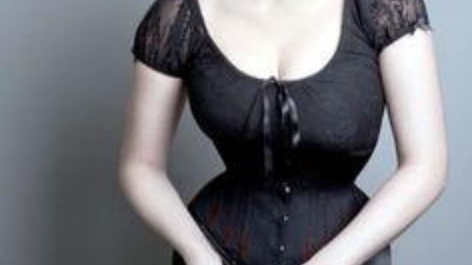 Why women with short hair and high heels makes men weak and turning him on?
