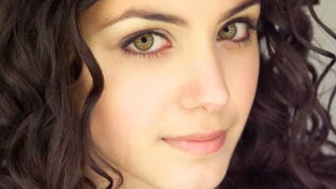 Girls with big eyes or small? And why?