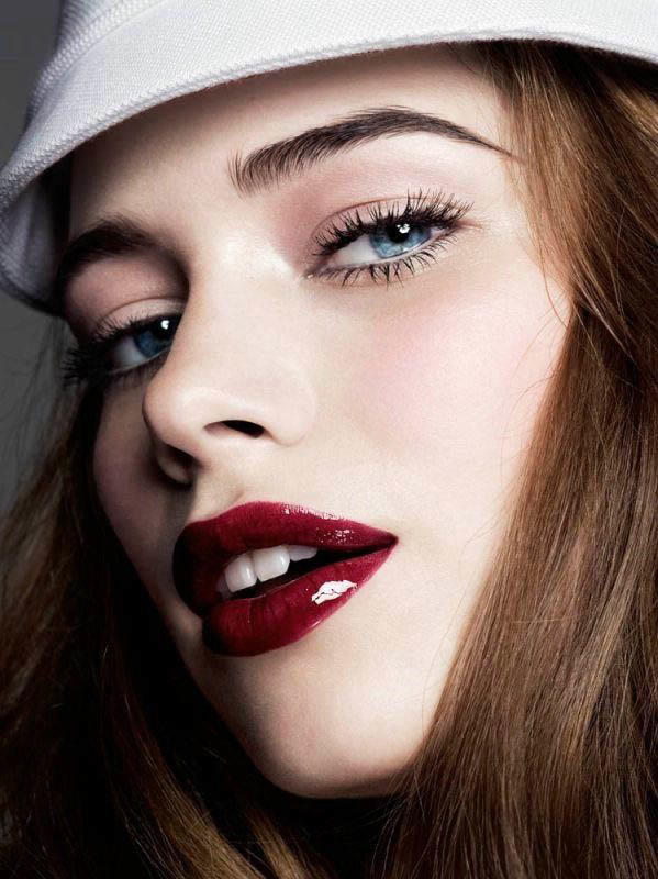 What kind of makeup do you like to see on a woman?