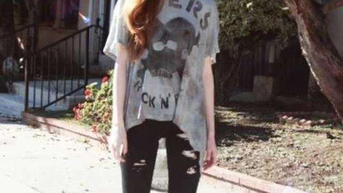What type of clothing does a guy prefer a woman to wear?