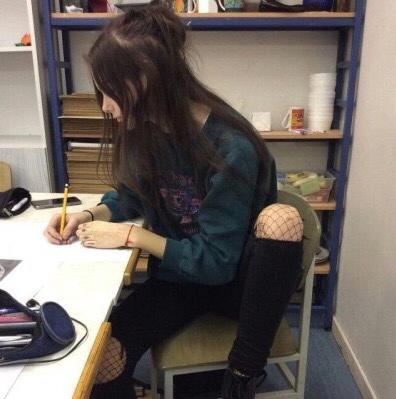 What are cute outfits on girls?