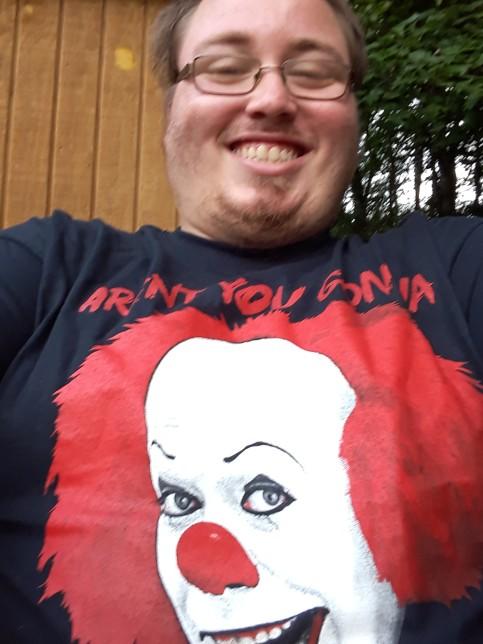 does this shirt look ok to wear to work??