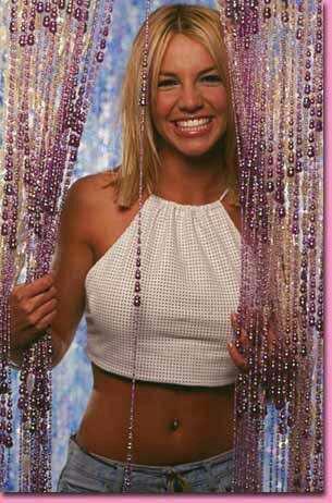 Fave early 2000's fashion trends 😉?