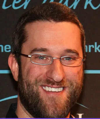 screech cuts his curls