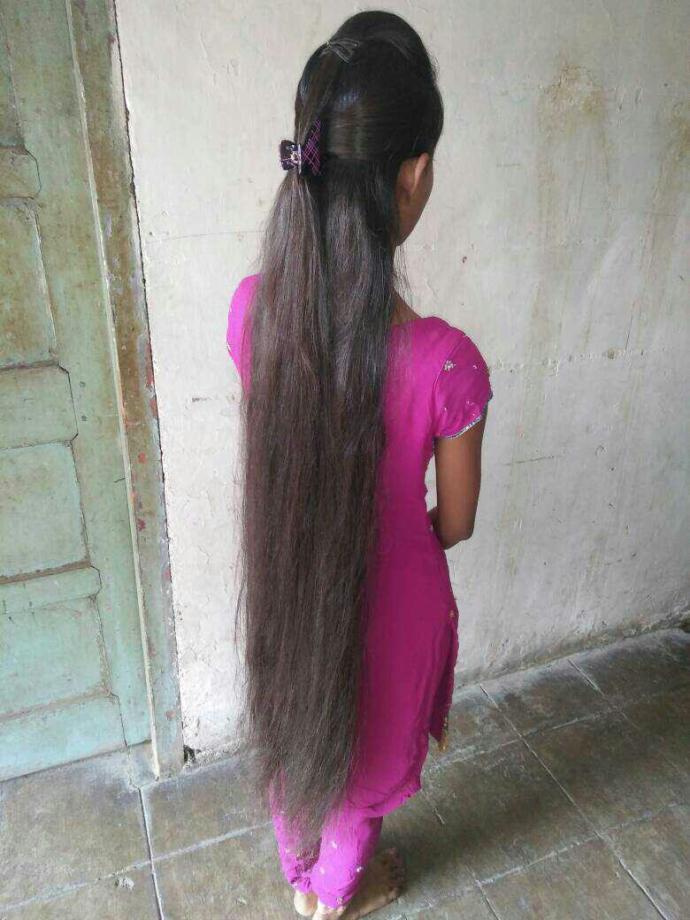 How long is you hair and which does look better?