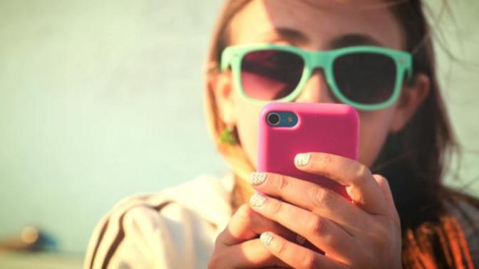 Why do guys take so long to reply to texts? Do they not know it pisses us off?