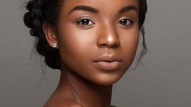 What are some cute outfit ideas (not that basic Instagram stuff) and colors that aren't yellow, black, or red for someone with skin about this dark?
