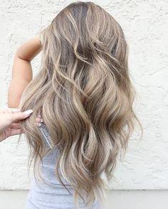Guys, What type of blonde is hotter?