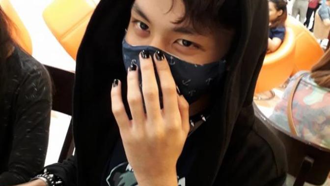 Opinion if you saw a guy wear nail polish?