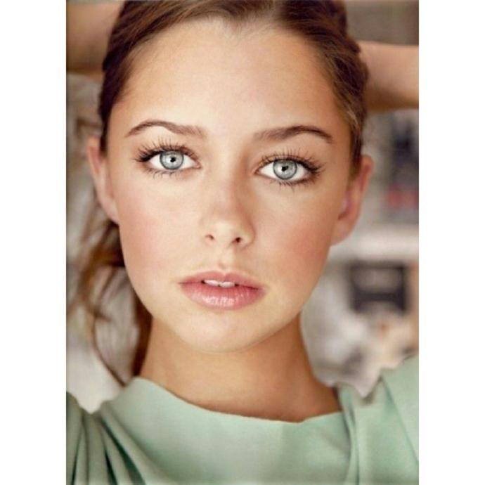 What do you think about gray eyes?