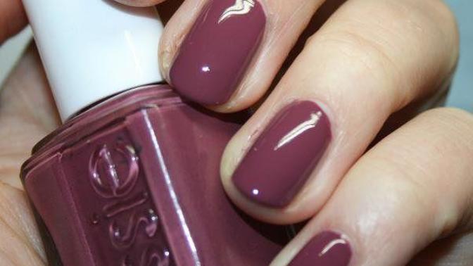 Which mauve nail polish colors look best?