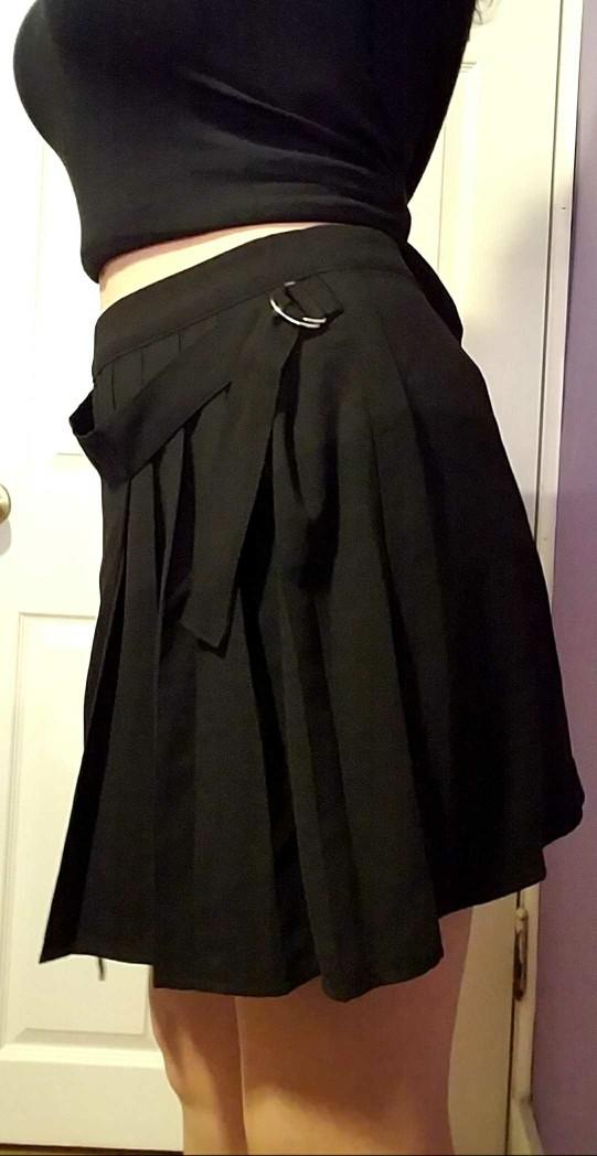 What do you think of my skirt??