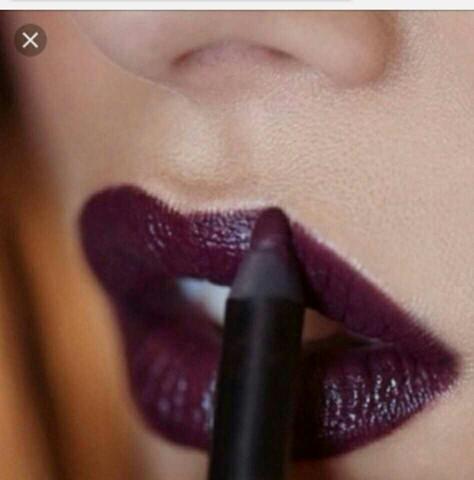 Would this lipstick look decent with these color pants??