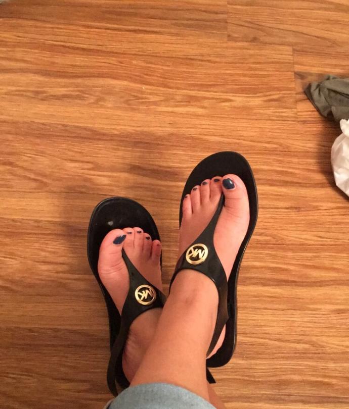 What do you think of sandals like these ugly? Cute? Doesn't matter?