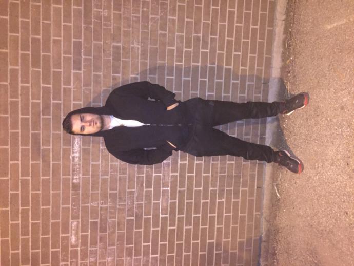 Girls would you do anything with a guy who looks like this? Would you date a guy who looks like this?
