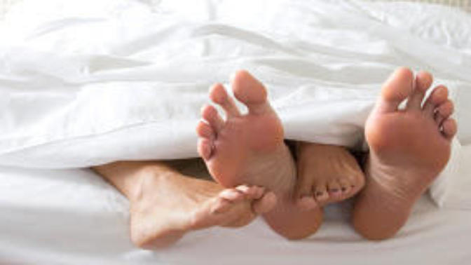 Guys, how would you react if your girlfriend got her period while you were having sex?