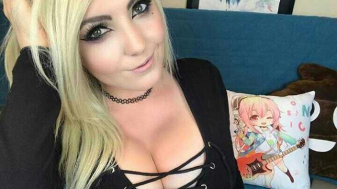 Big Cleavage or Not?