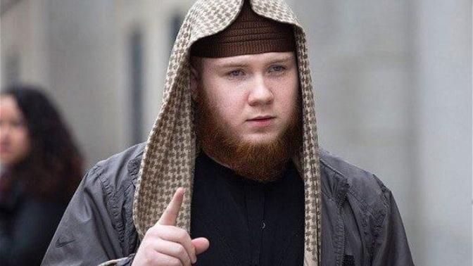 Why do people hate Muslim when it's the American government fault Al Qaeda and Isis were created?