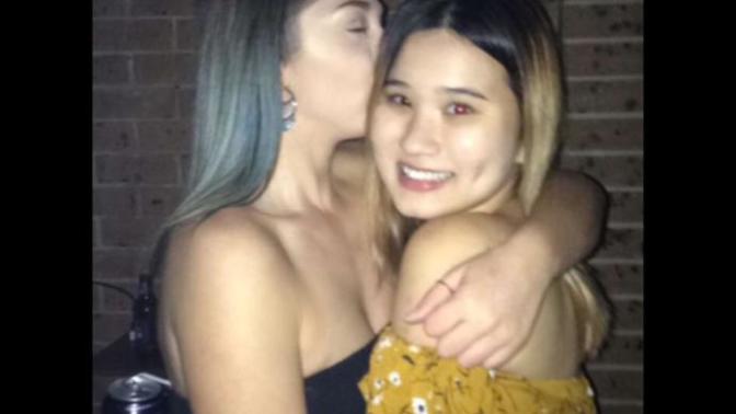 Do I look better blonde or brunette?
