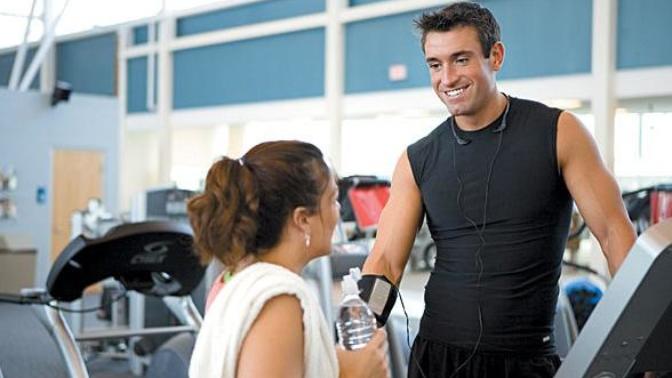 Guys at the gym? Have you ever talked or look at girls there?