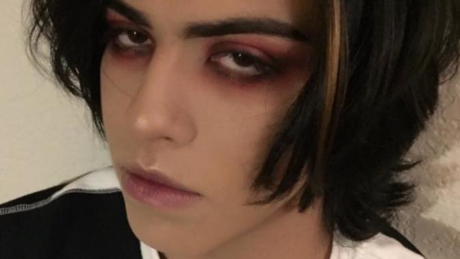 Masculine guys that wear makeup?
