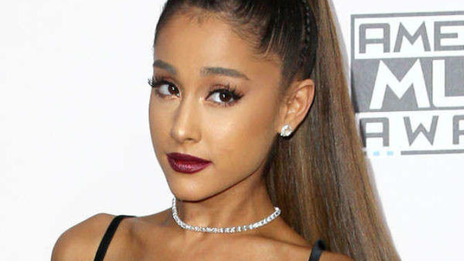 Ariana Grande vs Selena Gomez Who is prettier?