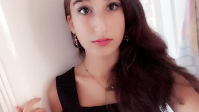Do you like punky girls That look innocent?
