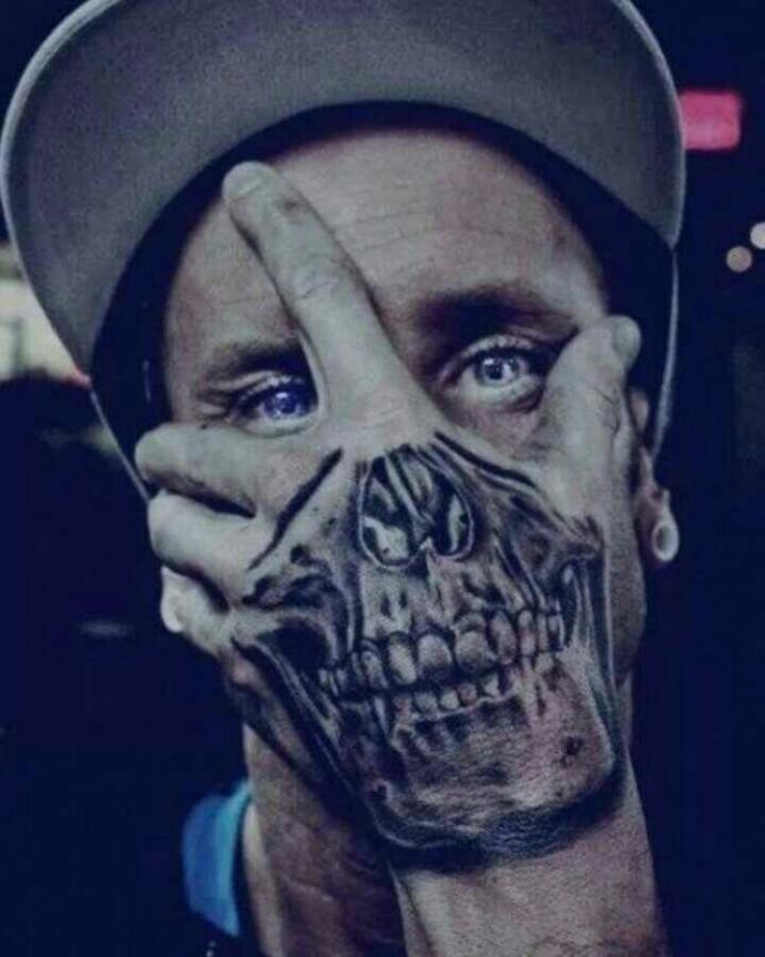 How much would this Tattoo cost in england??