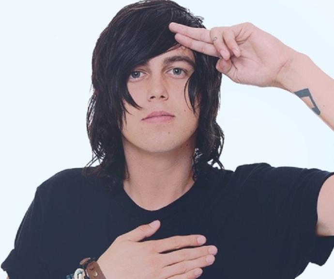 What emo guy singer is the most good looking? GirlsAskGuys