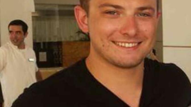 PICTURES: RecedinG Hairline hurts my confidence. Am I over reacting? Im 23?