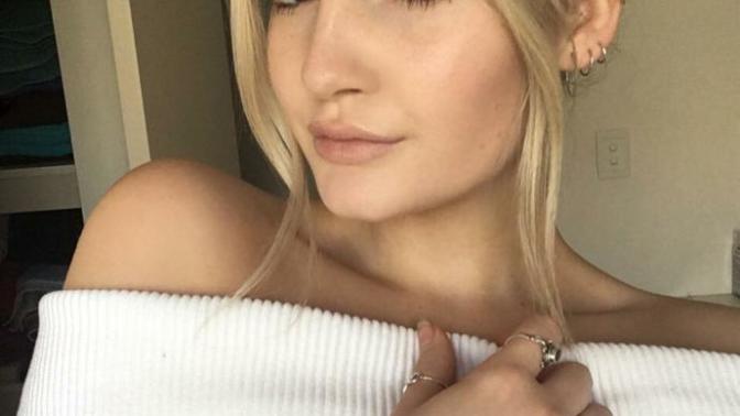 Hey guys and girls 
What are my best and worst features?