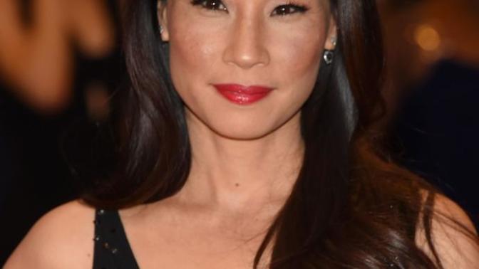Who's more physically attractive: Lucy Liu or Sandra Oh?