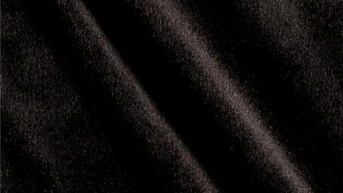 Is velvet clothing too feminine for a man to wear?