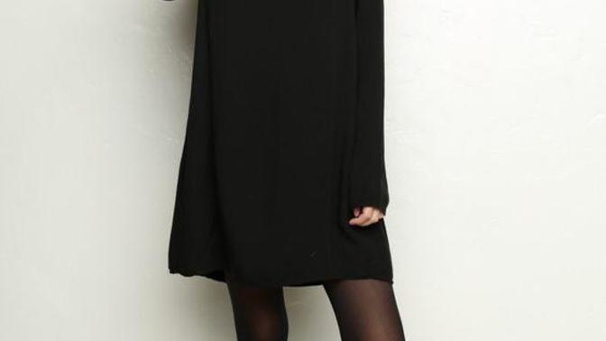 (Guys) What is the perfect date outfit for a second date for a girl in your opinion?