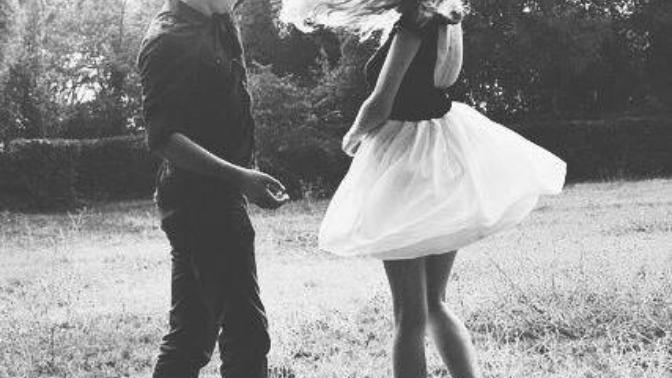 Signs that a woman likes you?